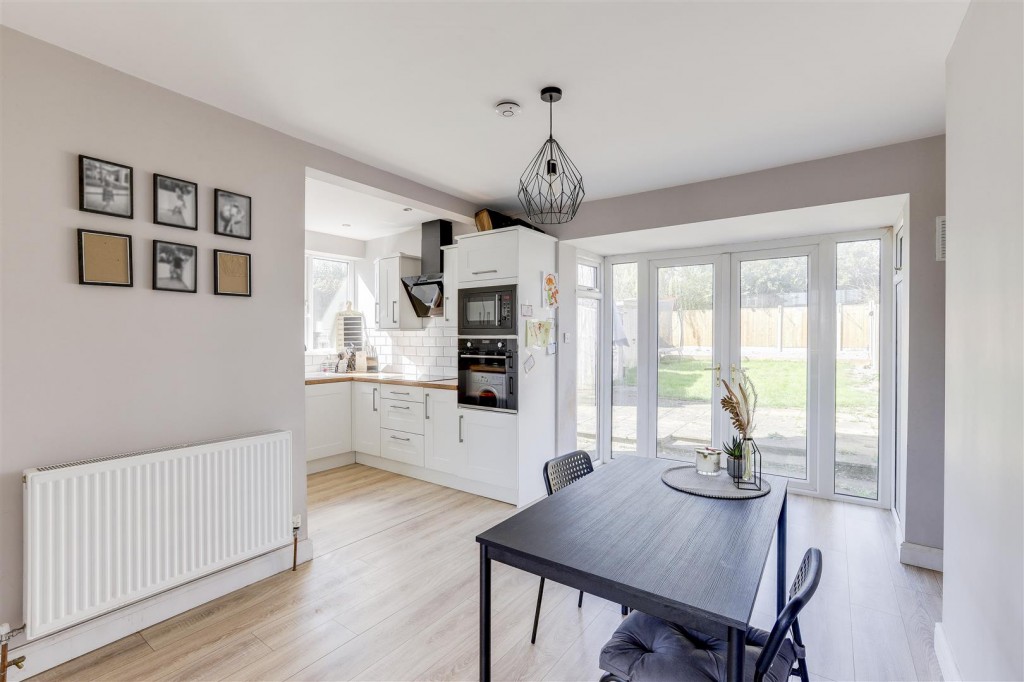 Shortwood Avenue, Hucknall, Nottinghamshire, NG15 6DA