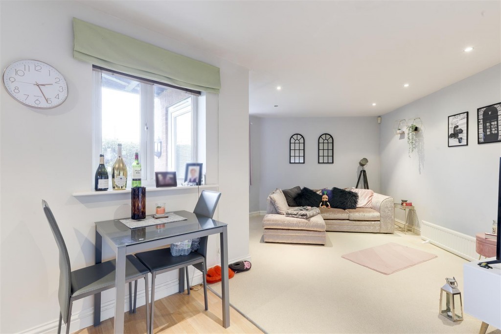 Thorncliffe House, Witney Close, Top Valley, Nottinghamshire, NG5 9RD