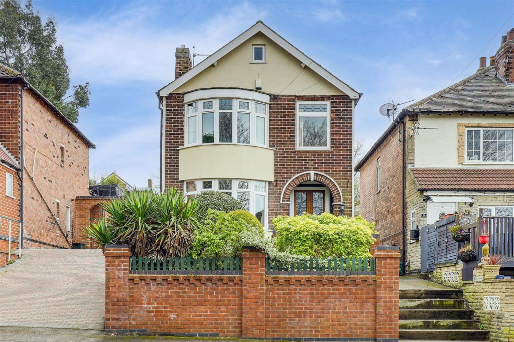 Calverton Road, Arnold, Nottinghamshire, NG5 8FR