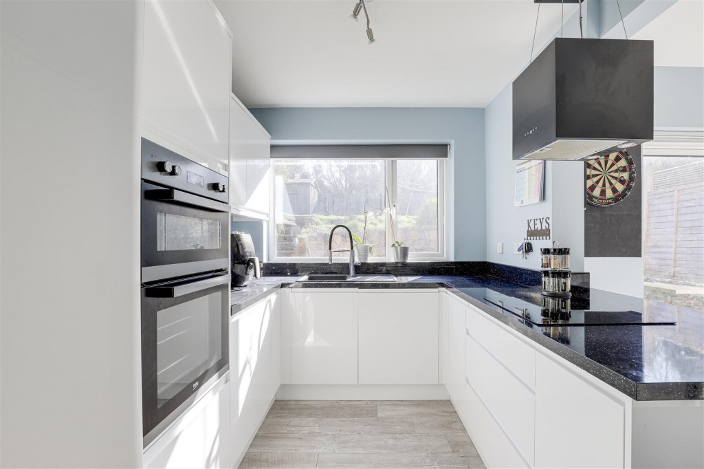 Homefield Avenue, Arnold, Nottinghamshire, NG5 8FZ
