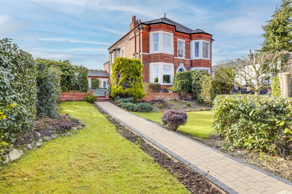 Nottingham Road, Ilkeston, Derbyshire, DE7 5AL