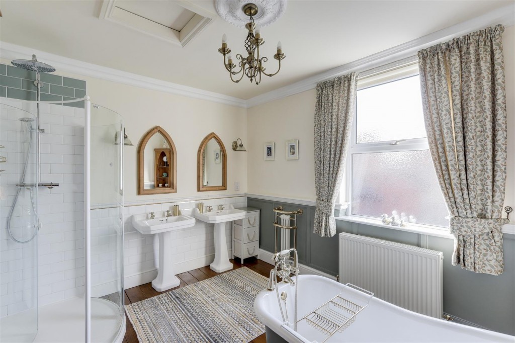 Nottingham Road, Ilkeston, Derbyshire, DE7 5AL