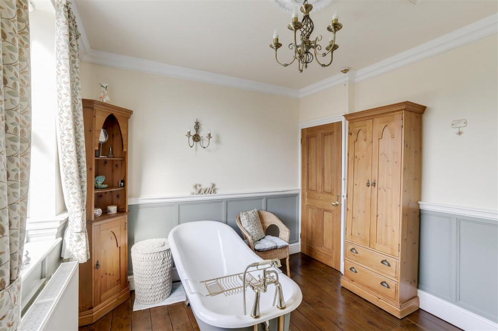 Nottingham Road, Ilkeston, Derbyshire, DE7 5AL