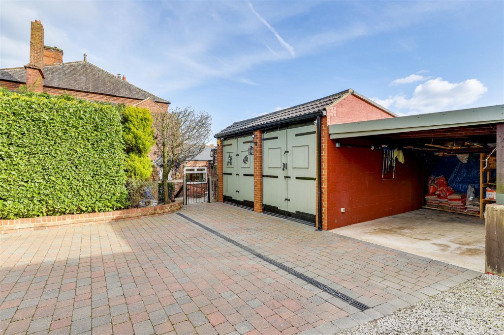 Nottingham Road, Ilkeston, Derbyshire, DE7 5AL