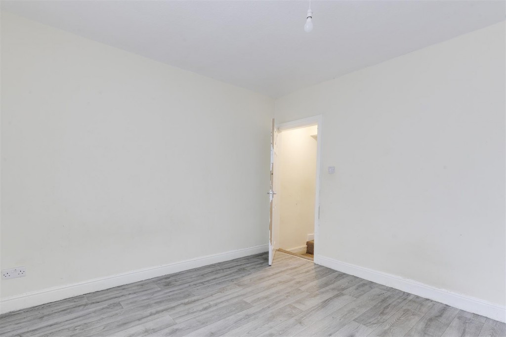 Bradgate Road, Forest Fields, Nottinghamshire, NG7 6HJ