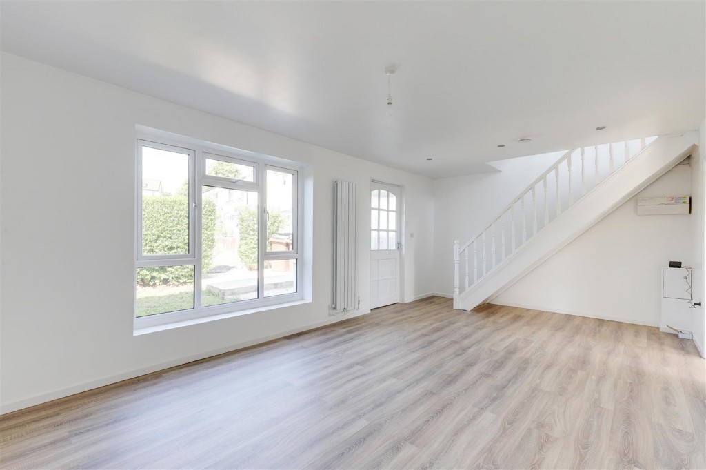 Graylands Road, Bilborough, Nottinghamshire, NG8 4FJ