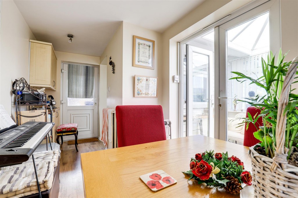 Fremount Drive, Beechdale, Nottinghamshire, NG8 3GL