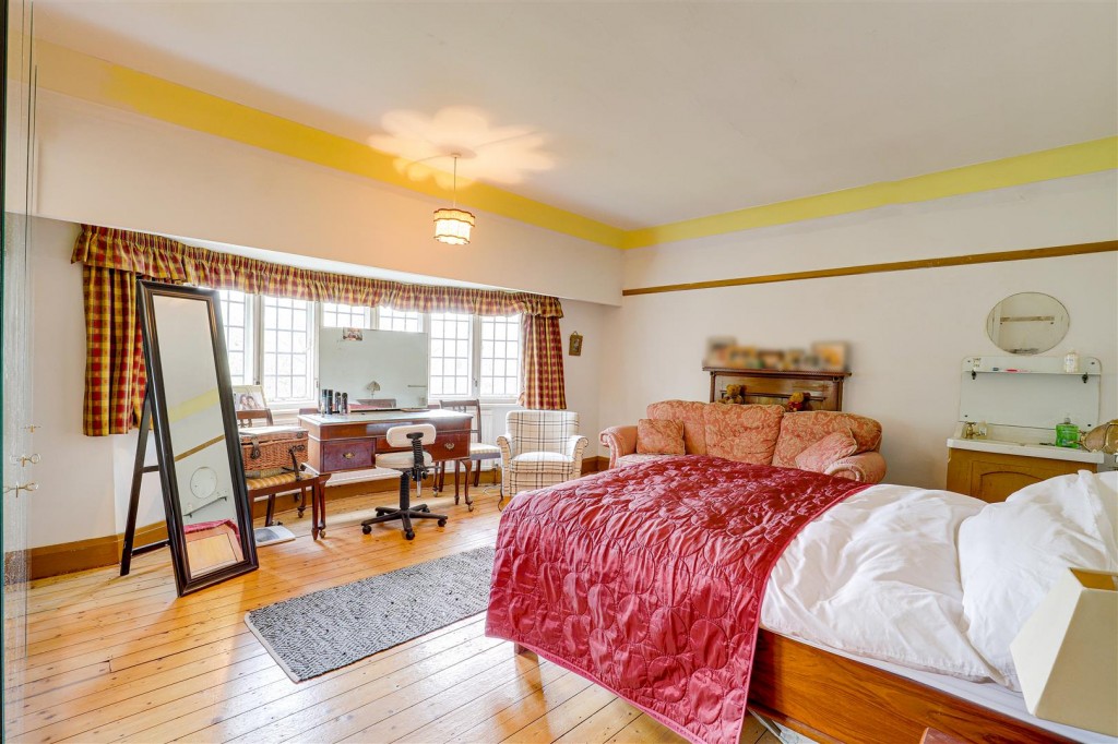 Thorncliffe Road, Mapperley Park, Nottinghamshire, NG3 5BQ