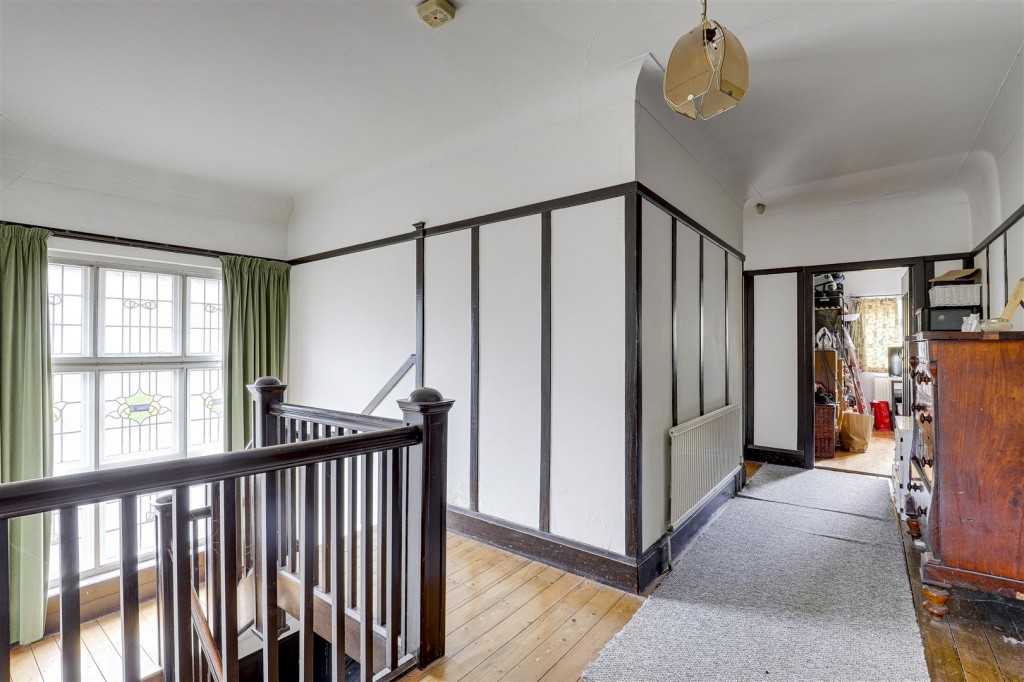 Thorncliffe Road, Mapperley Park, Nottinghamshire, NG3 5BQ