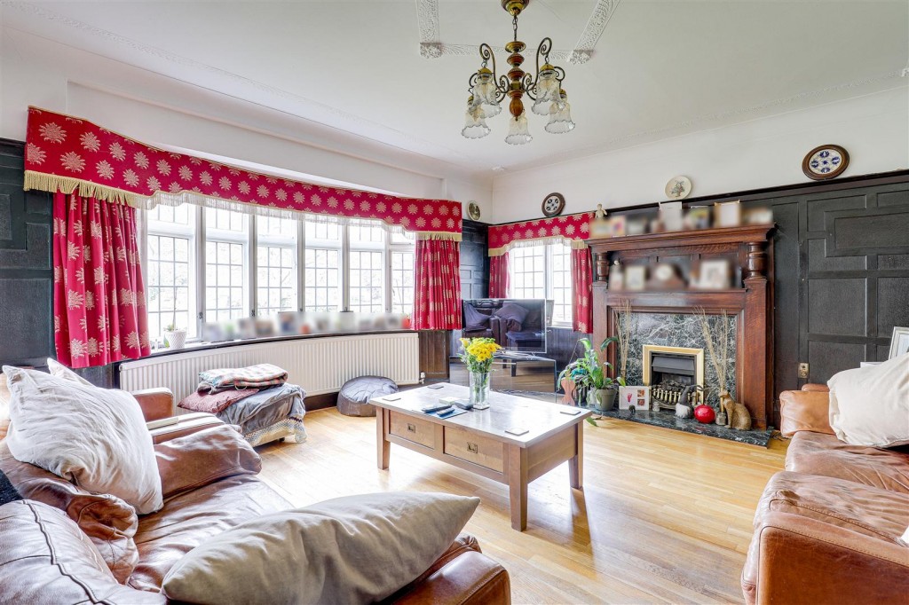 Thorncliffe Road, Mapperley Park, Nottinghamshire, NG3 5BQ