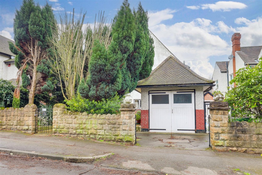 Thorncliffe Road, Mapperley Park, Nottinghamshire, NG3 5BQ