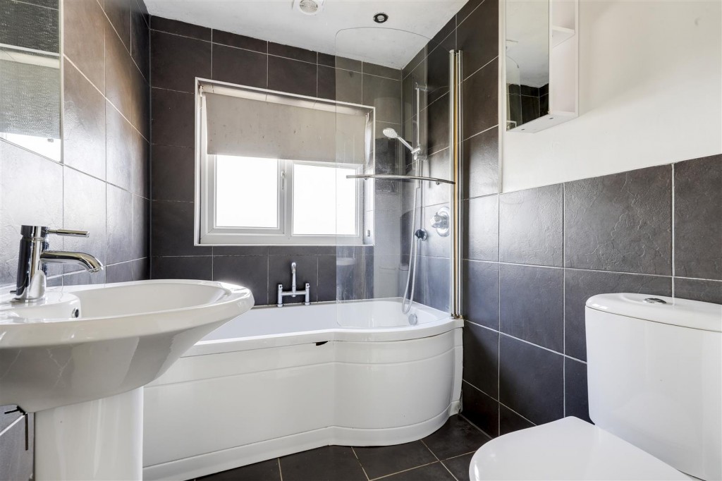 Howbeck Road, Arnold, Nottinghamshire, NG5 8QA