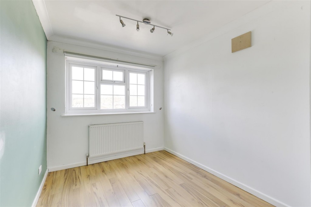 Howbeck Road, Arnold, Nottinghamshire, NG5 8QA