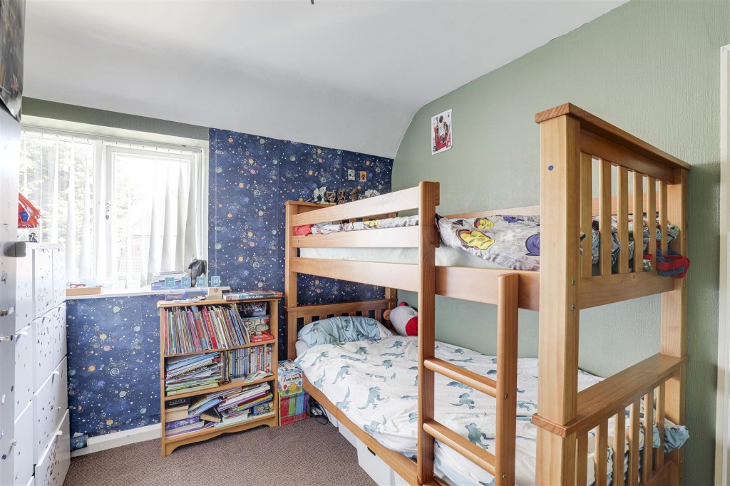 Naseby Close, Heathfield, Nottinghamshire, NG5 1NU