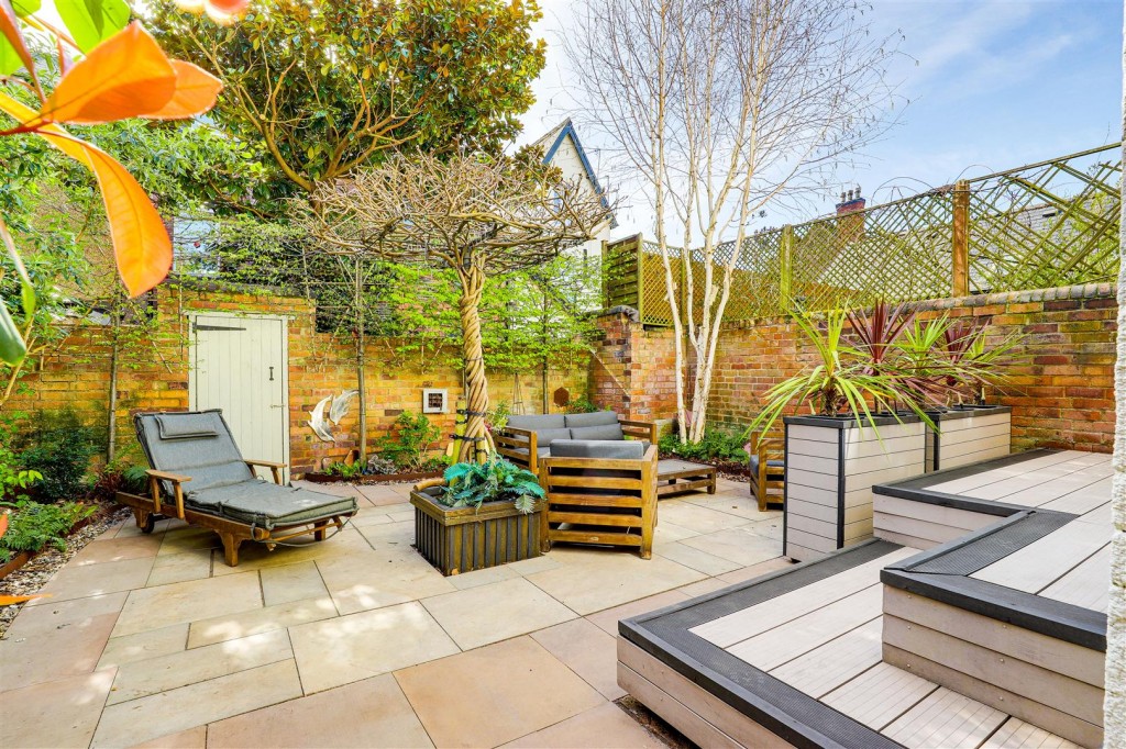 Hamilton Drive, The Park, Nottinghamshire, NG7 1DF