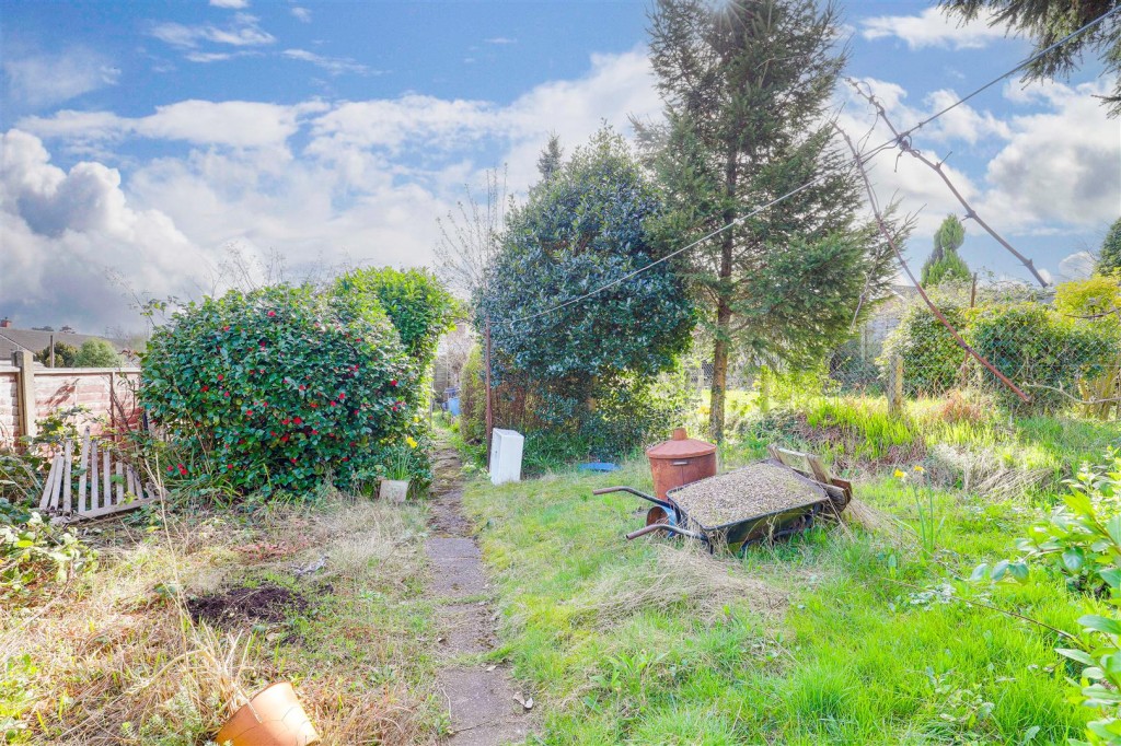 Maythorne Walk, Arnold, Nottinghamshire, NG5 5RG