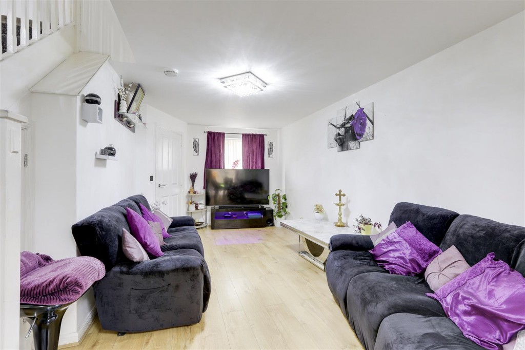 Dexters Grove, Hucknall, Nottinghamshire, NG15 6UW