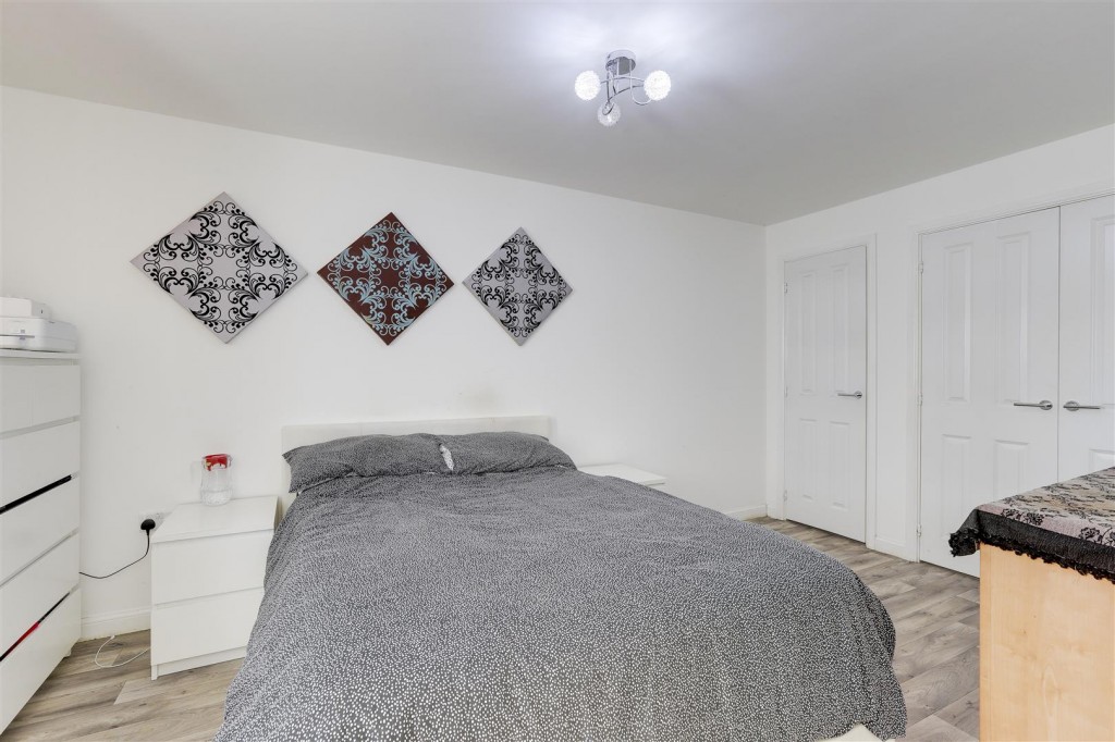 Dexters Grove, Hucknall, Nottinghamshire, NG15 6UW