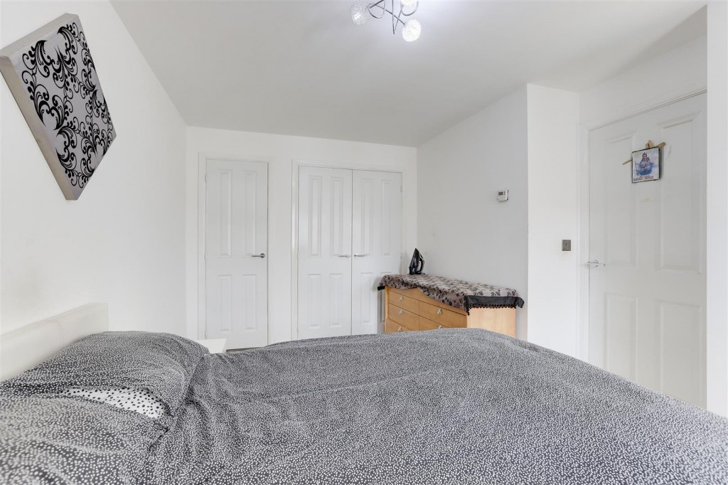 Dexters Grove, Hucknall, Nottinghamshire, NG15 6UW