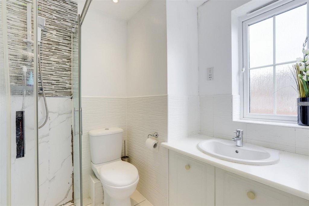 Dexters Grove, Hucknall, Nottinghamshire, NG15 6UW