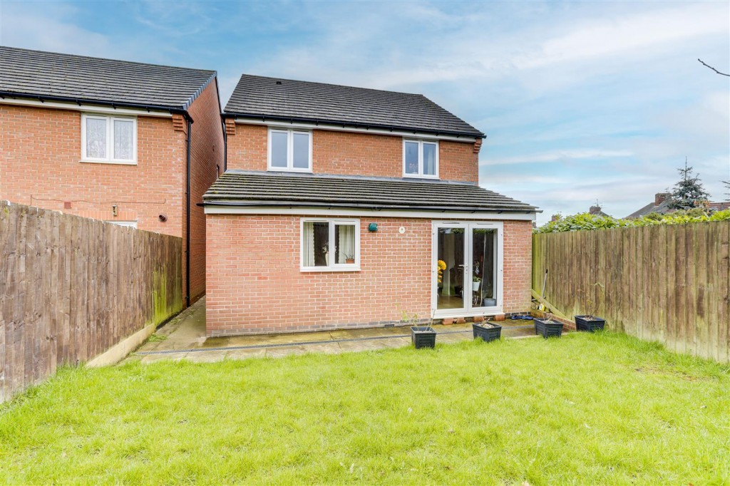 Dexters Grove, Hucknall, Nottinghamshire, NG15 6UW