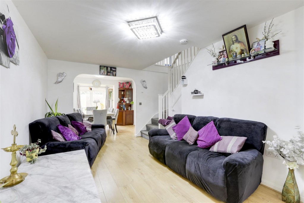 Dexters Grove, Hucknall, Nottinghamshire, NG15 6UW