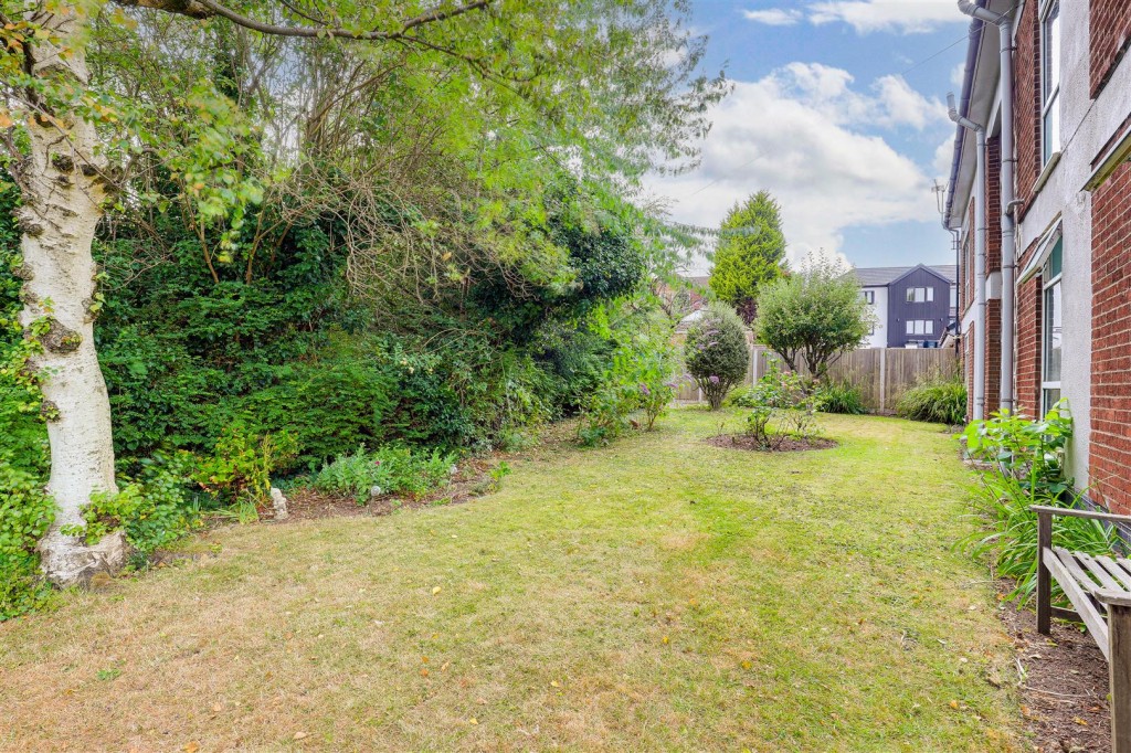 Priory Court, Friday Lane, Gedling, Nottinghamshire, NG4 3LJ