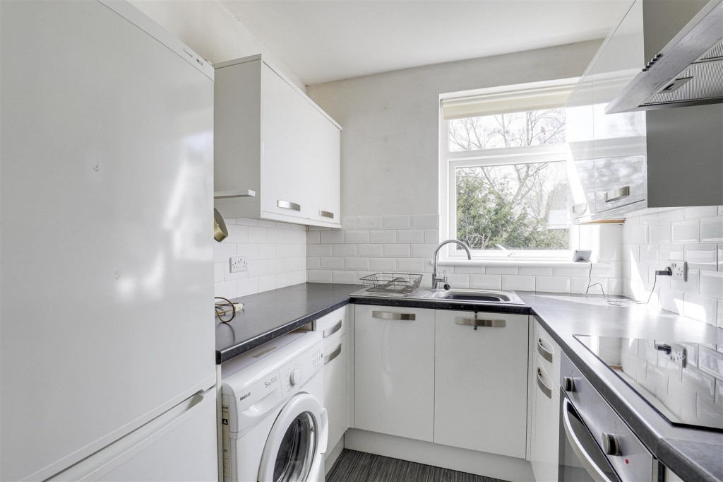 Priory Court, Friday Lane, Gedling, Nottinghamshire, NG4 3LJ