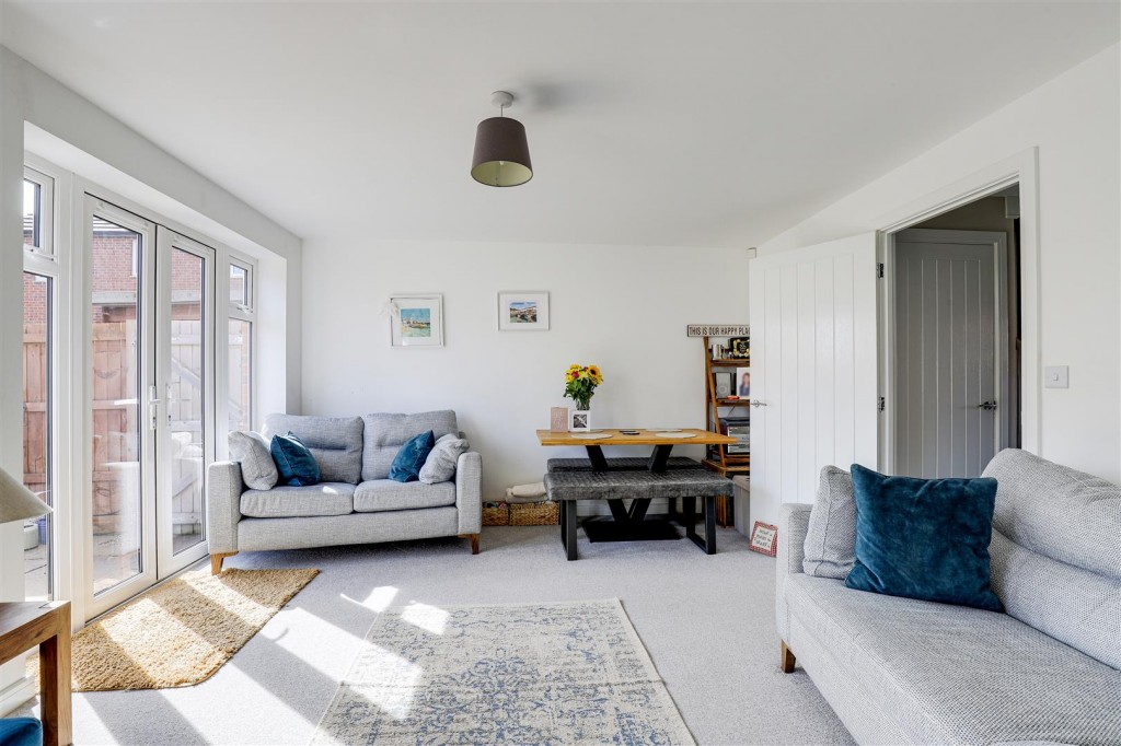 Bass Close, Linby, Nottinghamshire, NG15 8JW