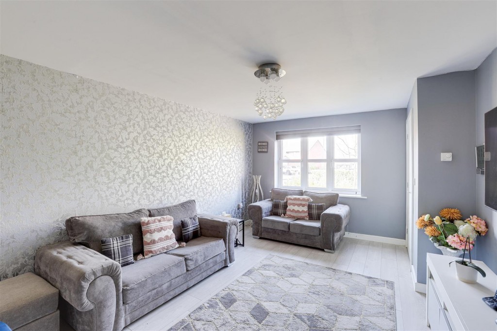 Summer Drive, West Bridgford, Nottinghamshire, NG2 7YJ