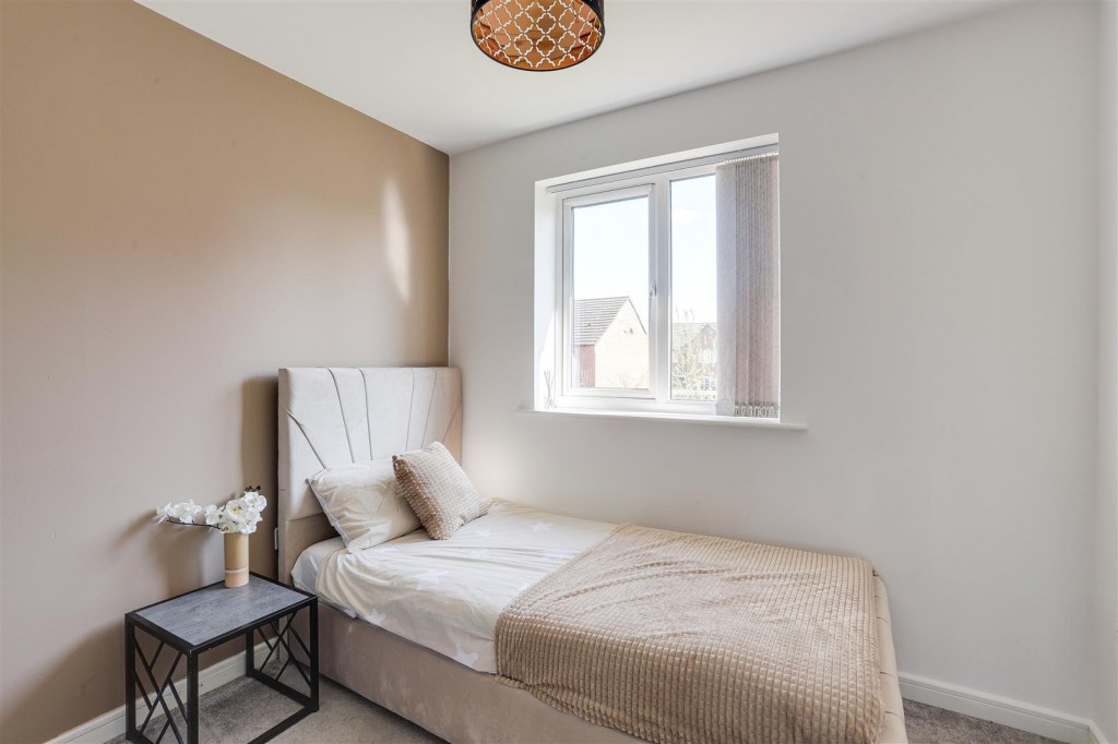 Summer Drive, West Bridgford, Nottinghamshire, NG2 7YJ