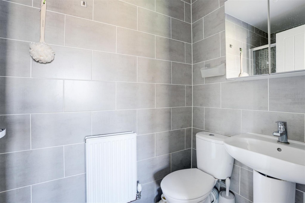 Summer Drive, West Bridgford, Nottinghamshire, NG2 7YJ