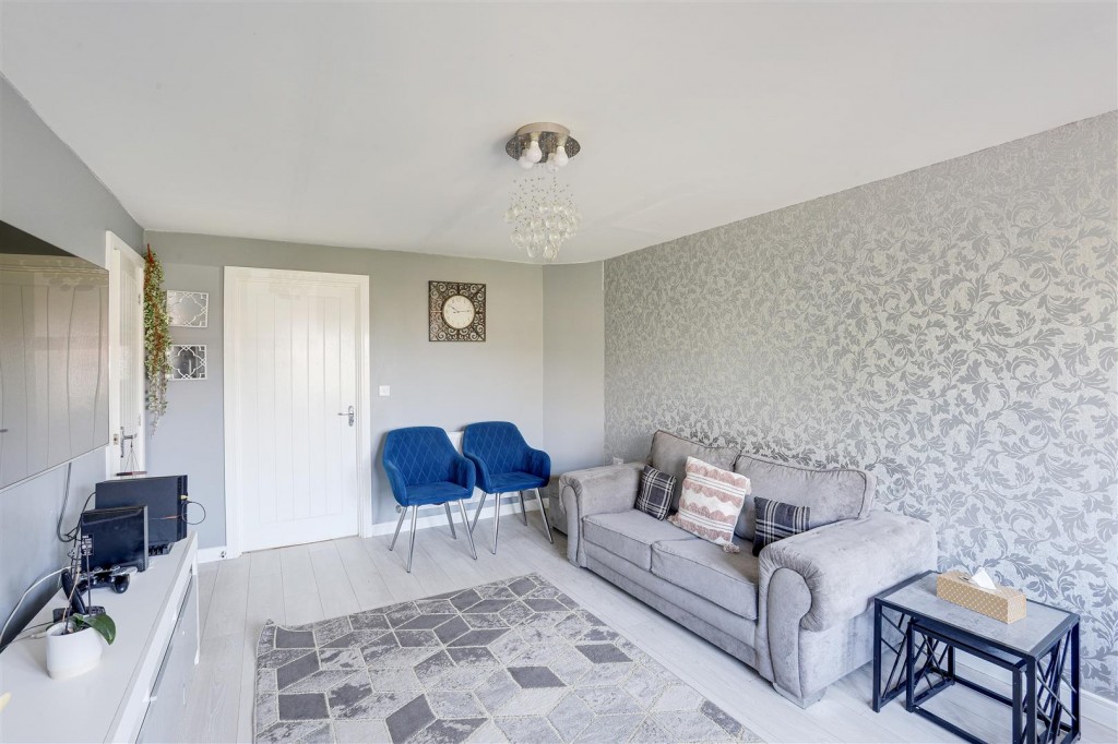 Summer Drive, West Bridgford, Nottinghamshire, NG2 7YJ