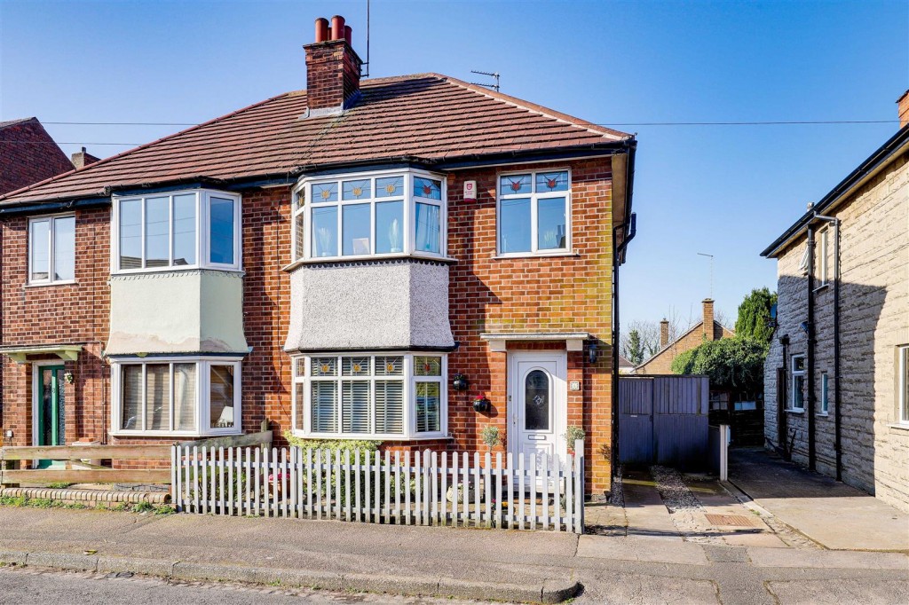 Thorneywood Road, Long Eaton, Derbyshire, NG10 2DY