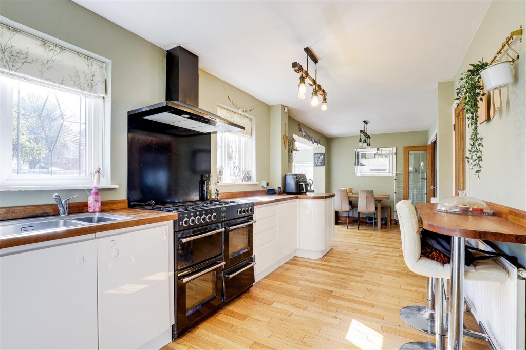 Ada Place, Hucknall, Nottinghamshire, NG15 7SY
