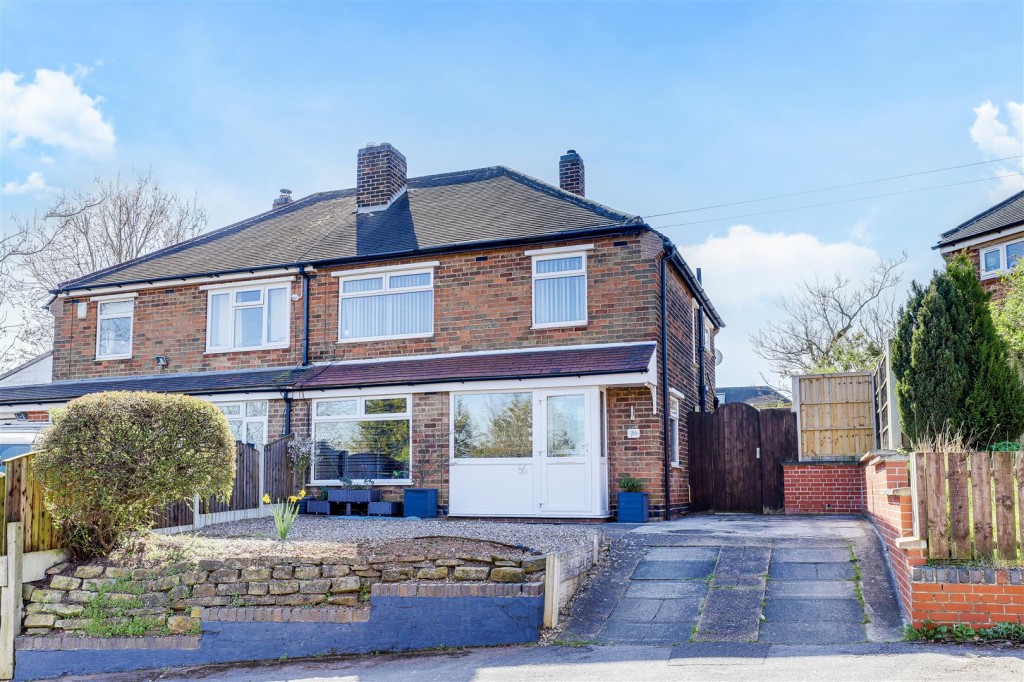 Redland Grove, Carlton, Nottinghamshire, NG4 3EU