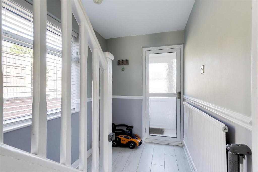 Redland Grove, Carlton, Nottinghamshire, NG4 3EU
