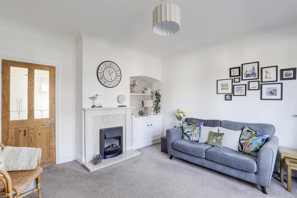 Moore Road, Mapperley, Nottinghamshire, NG3 6EF