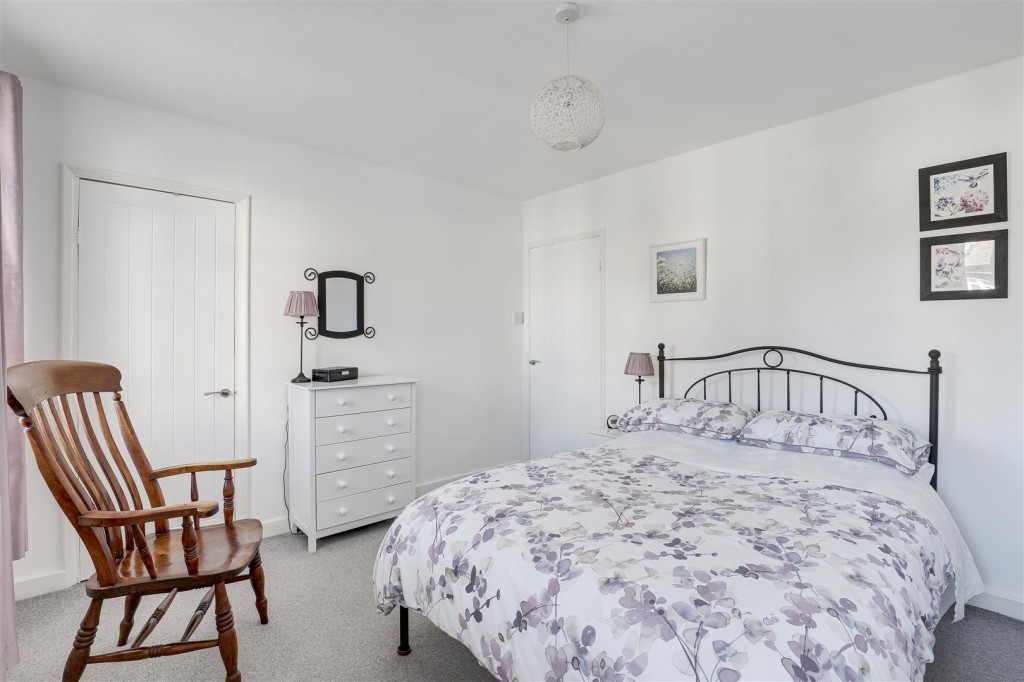 Moore Road, Mapperley, Nottinghamshire, NG3 6EF