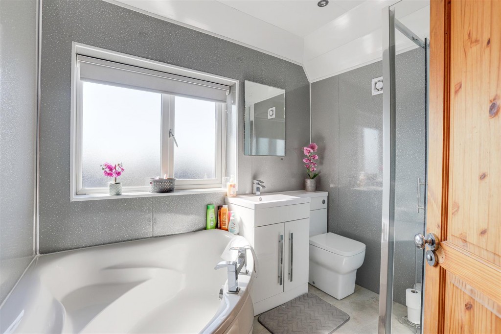 Swains Avenue, Bakersfield, Nottinghamshire, NG3 7AS