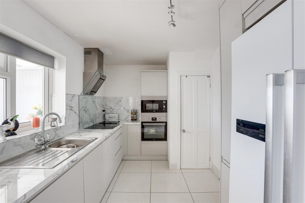 Swains Avenue, Bakersfield, Nottinghamshire, NG3 7AS