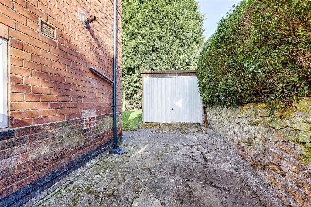 Gainsford Crescent, Bestwood, Nottinghamshire, NG5 5FJ