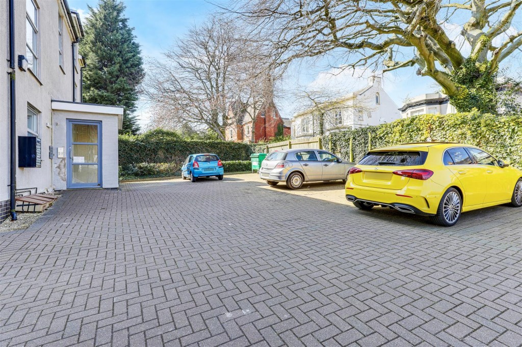 Second Avenue, Forest Fields, Nottinghamshire, NG7 6JJ