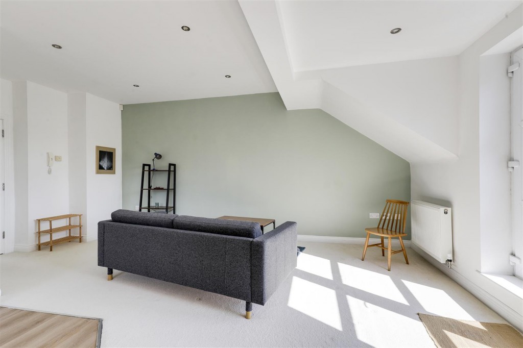 Second Avenue, Forest Fields, Nottinghamshire, NG7 6JJ