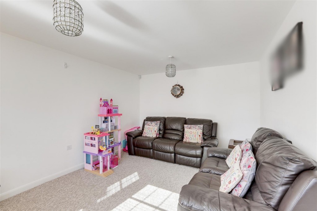 Latin Grove, Hucknall, Nottinghamshire, NG15 8GP