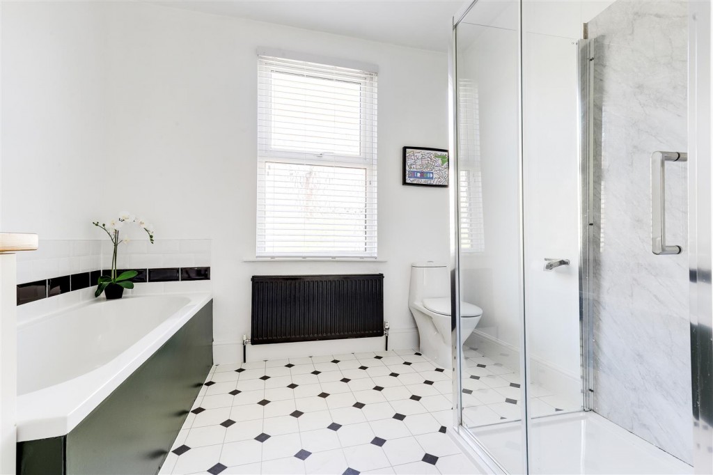 Owthorpe Grove, Sherwood, Nottinghamshire, NG5 2LX