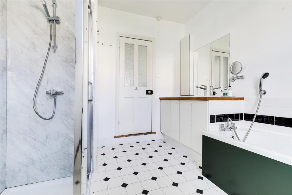 Owthorpe Grove, Sherwood, Nottinghamshire, NG5 2LX
