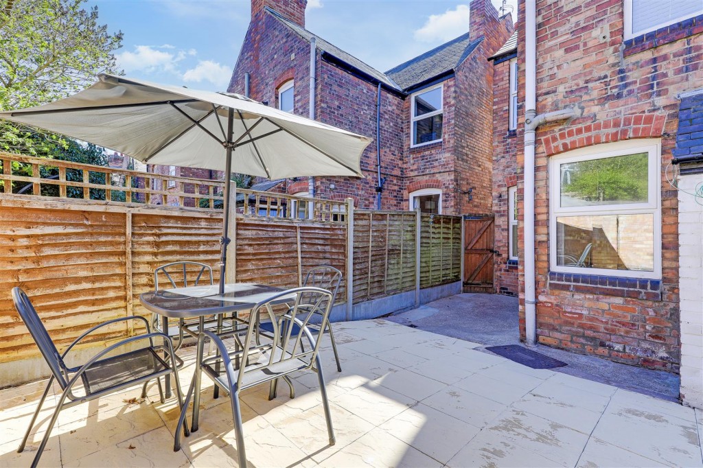 Owthorpe Grove, Sherwood, Nottinghamshire, NG5 2LX