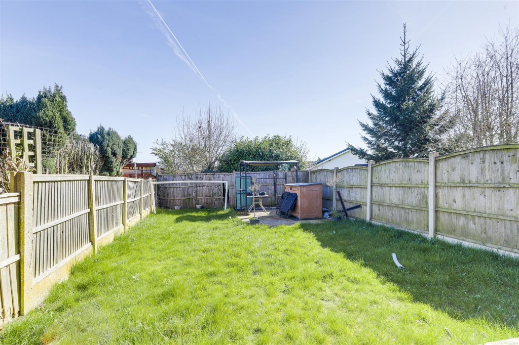 Highfields Drive, Bilsthorpe, Newark, Nottinghamshire, NG22 8SN