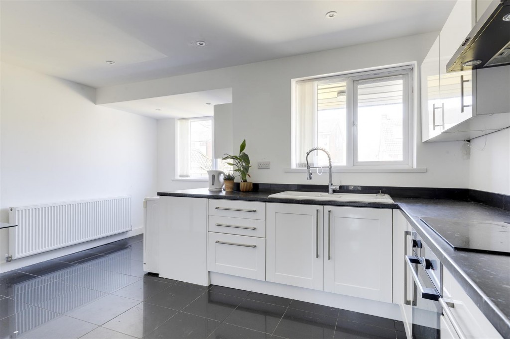 Highfields Drive, Bilsthorpe, Newark, Nottinghamshire, NG22 8SN